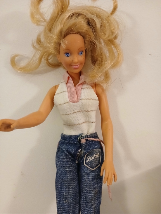 Barbie Other - Vintage Barbie With Bendable Knees In Vintage Barbie Branded Outfit